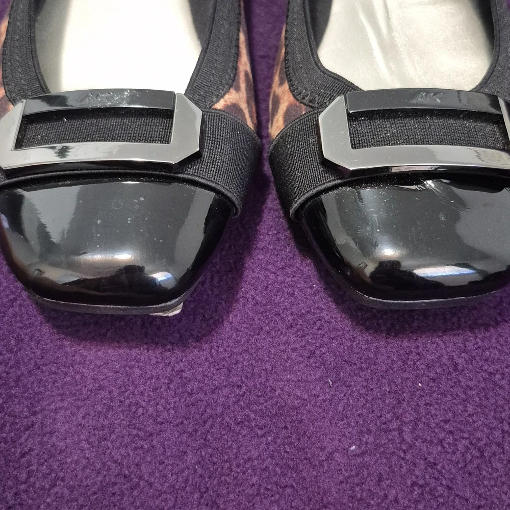 16-KK Anne Klein 7.5 Leopard Print & Black Flats women's slip-ons comfort shoes - Picture 7 of 10
